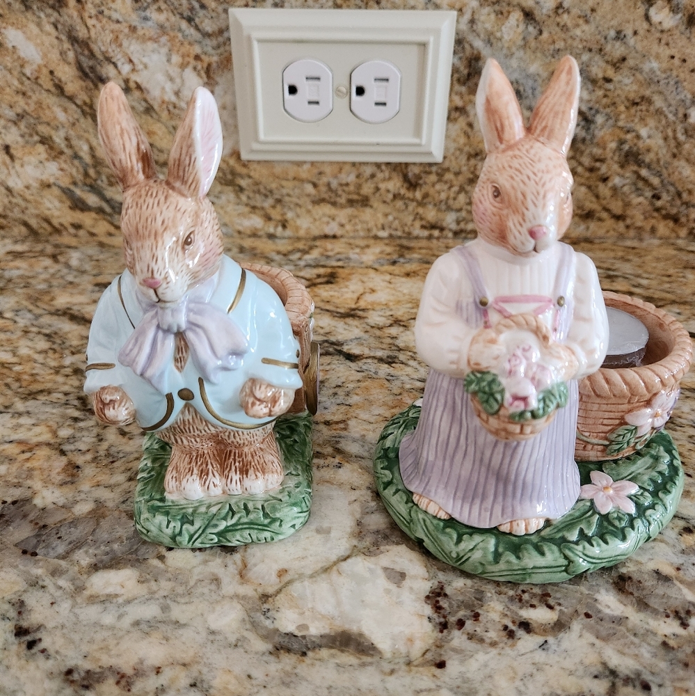 Vintage AVON Ceramic Rabbits